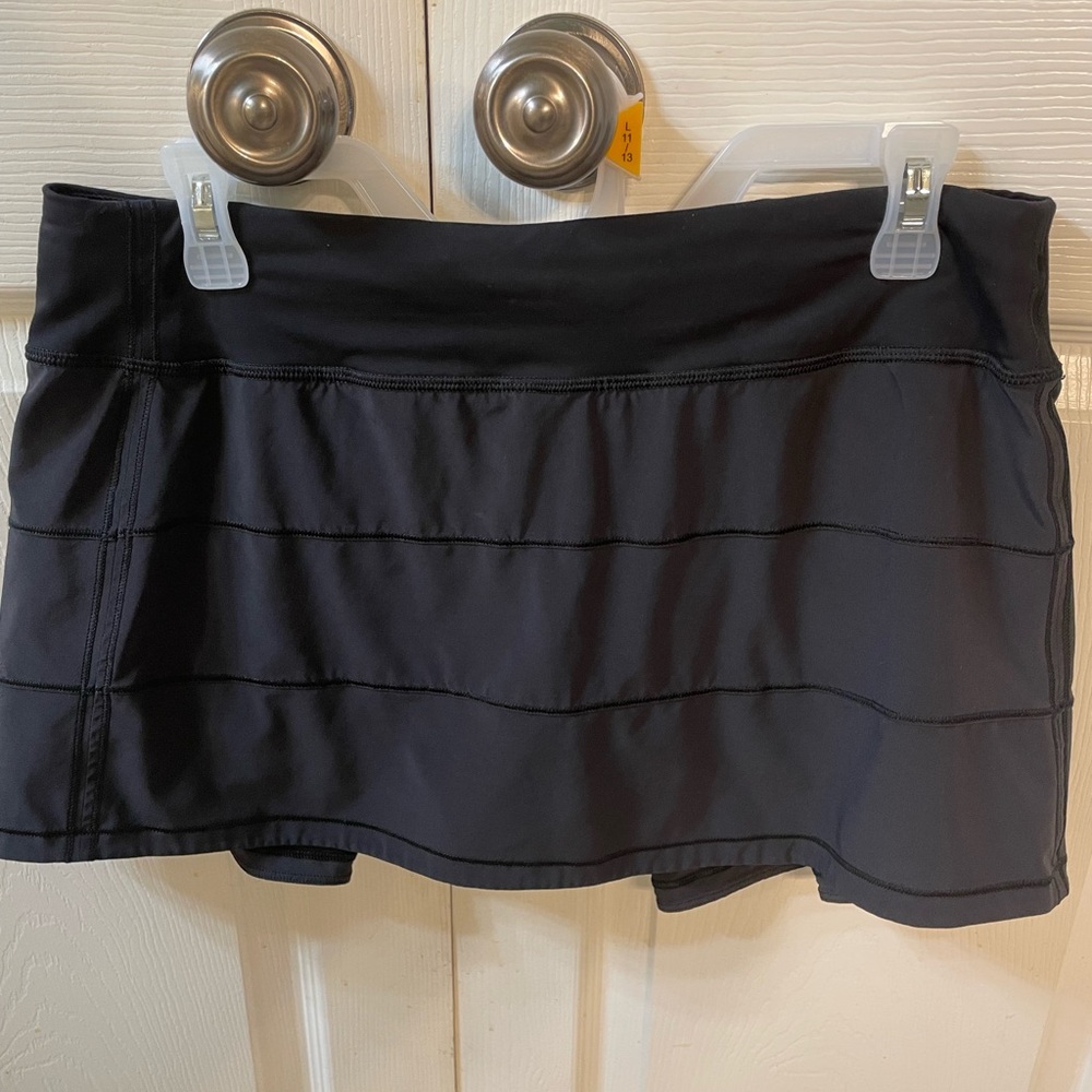 Lululemon black tennis shirt